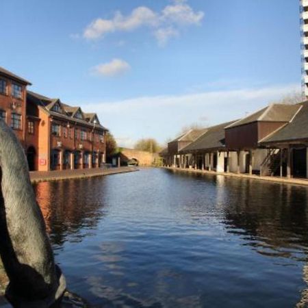 Ecohome On The Canal In A Historic Site Near City Coventry Exterior foto