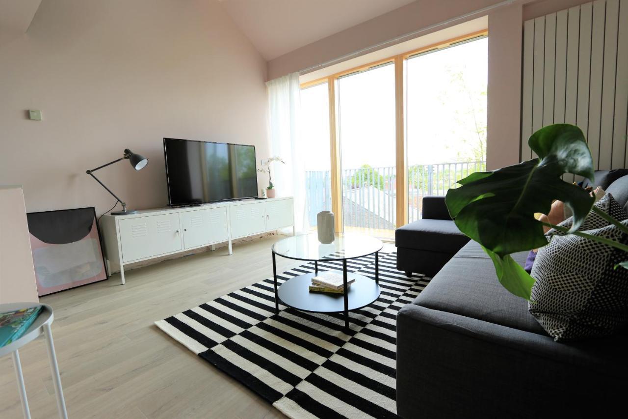 Ecohome On The Canal In A Historic Site Near City Coventry Exterior foto