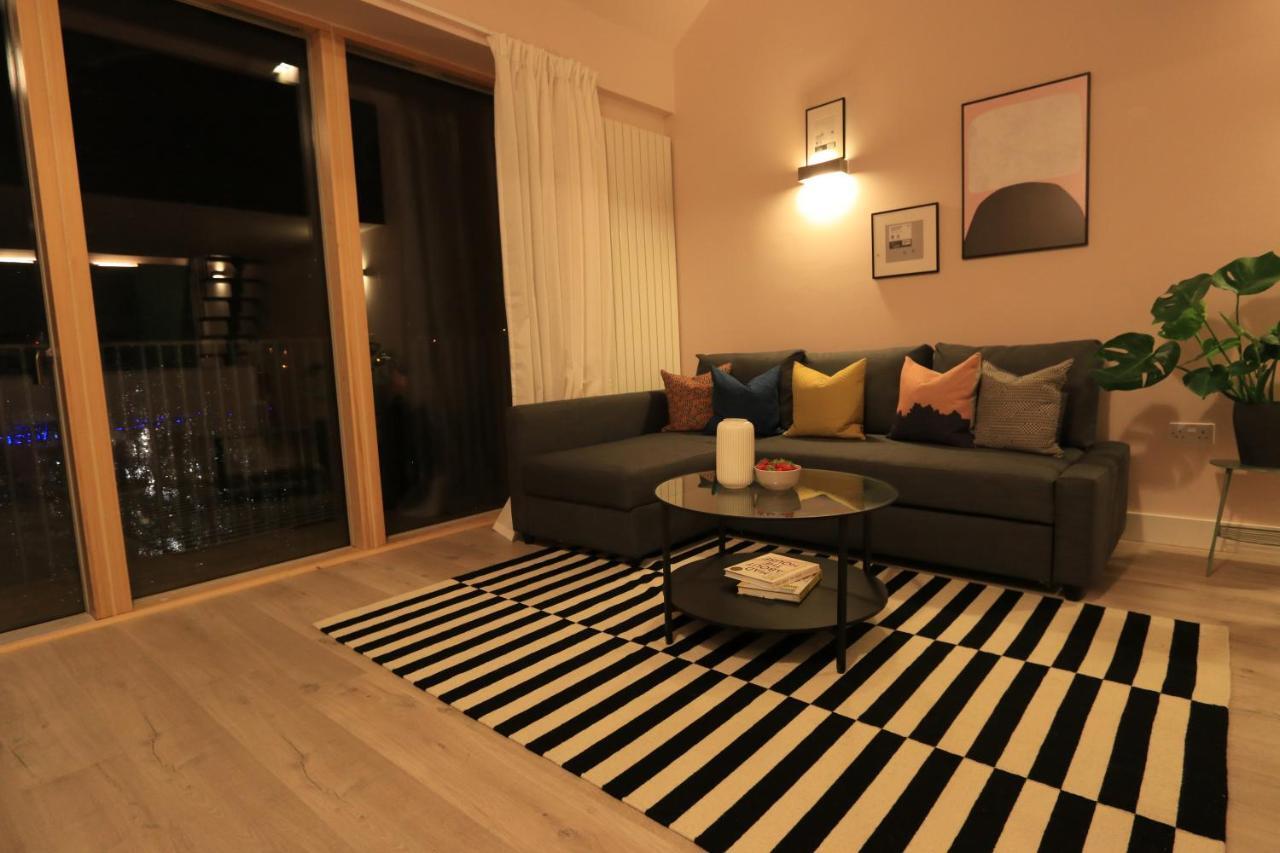 Ecohome On The Canal In A Historic Site Near City Coventry Exterior foto