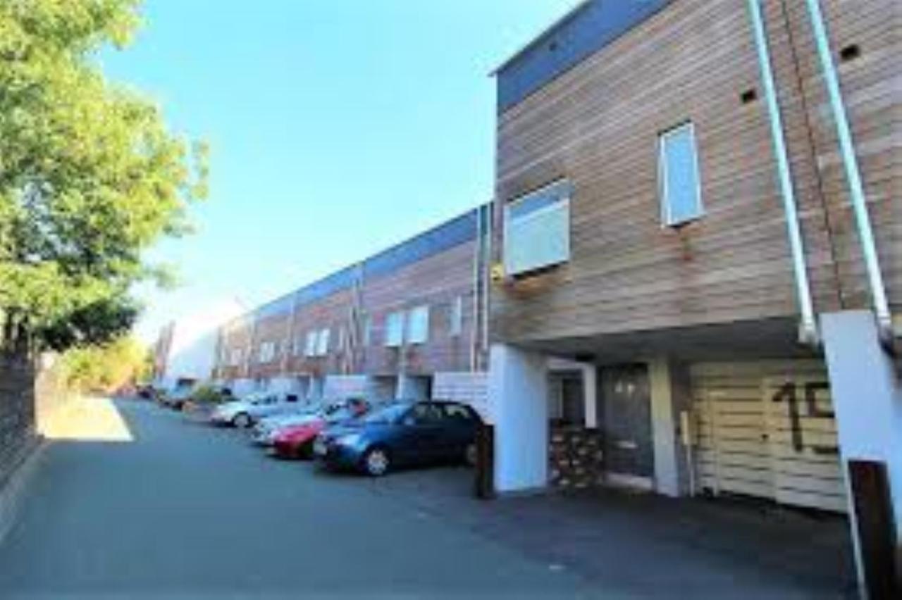 Ecohome On The Canal In A Historic Site Near City Coventry Exterior foto
